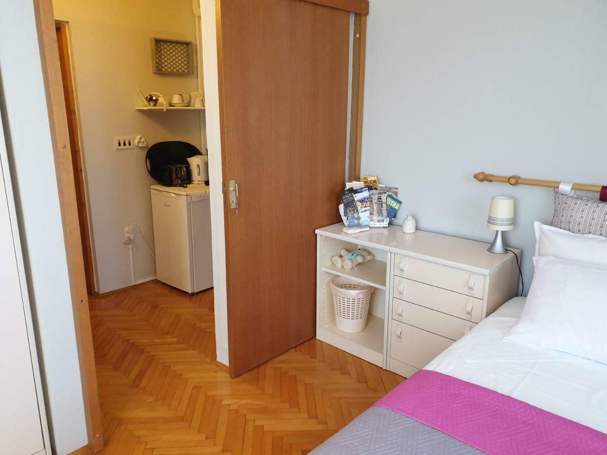 Room Bm Pula Exterior photo