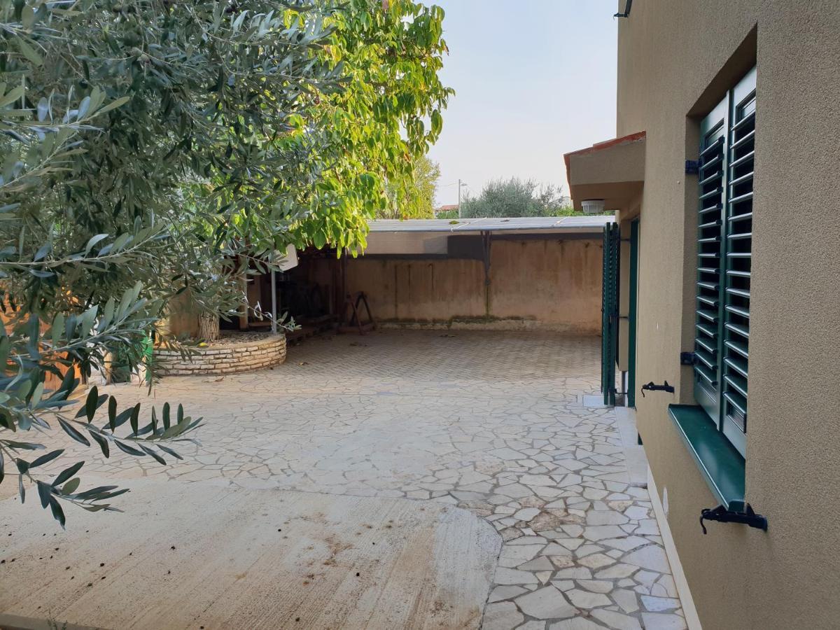 Room Bm Pula Exterior photo